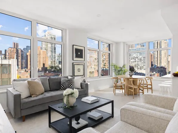 300 East 83rd Street image 1 of 15