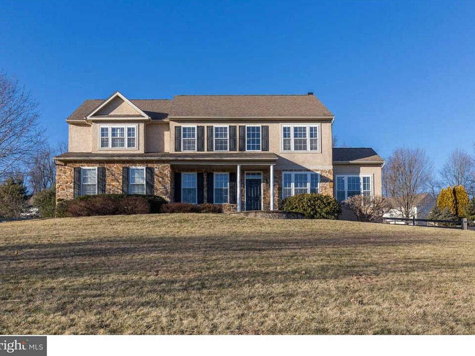 1st image of 6 Waterford Ln