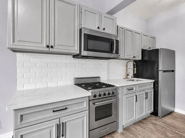 510 New York Ave #2 — Photo 5