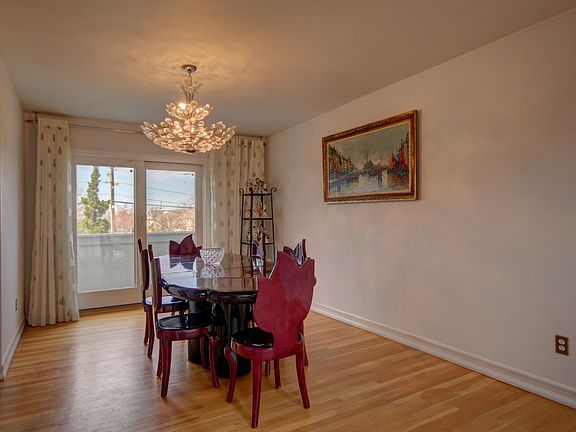 4th image of 1233 Beech Street #31