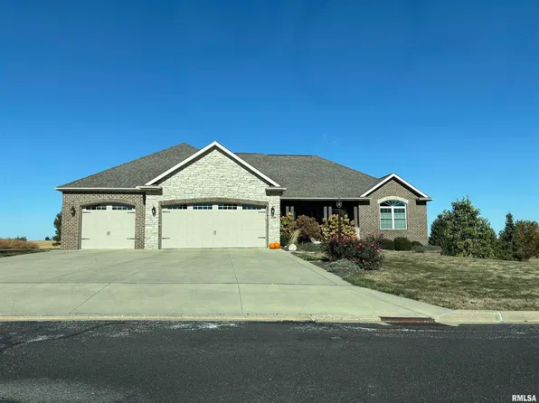 1108 W High St, Roanoke, IL 61561