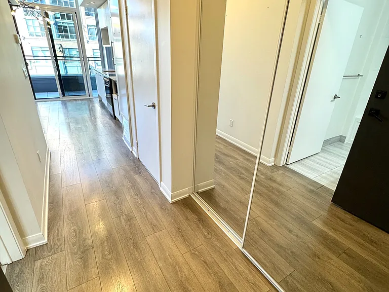 435 Richmond St W #1201 — Photo 6