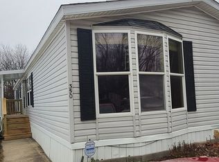 350 Laurent Ln, White Lake, MI 48383