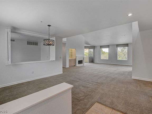 3rd image of 230 E Flamingo Rd Unit 404