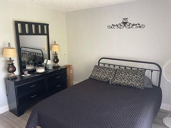 4th image of 91 Lyndhurst Dr #D