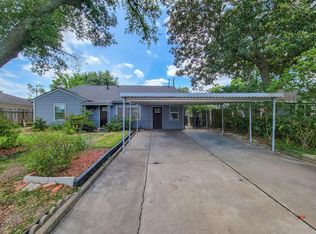 6907 Raton St, Houston, TX 77055