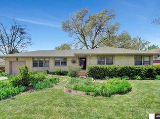 1435 Ridgeway Rd, Lincoln, NE 68506