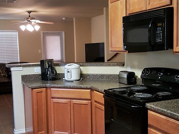 5th image of 416 Kika De La Garza St
