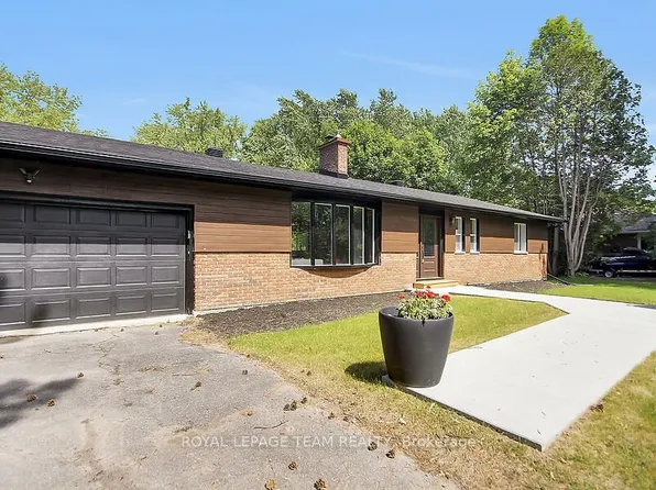 6636 Marina Dr, Ottawa, ON K4M 1B3