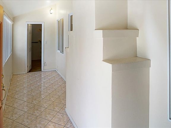 5th image of 10320 Odell Ave