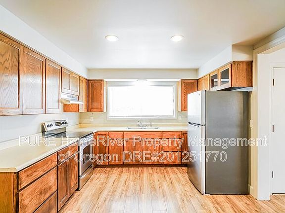 4th image of 32125 SE Hinman Rd