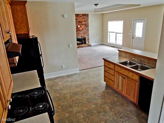 91801757_3928 Pine Shore Circle_ Gainesville_ GA_2017-4