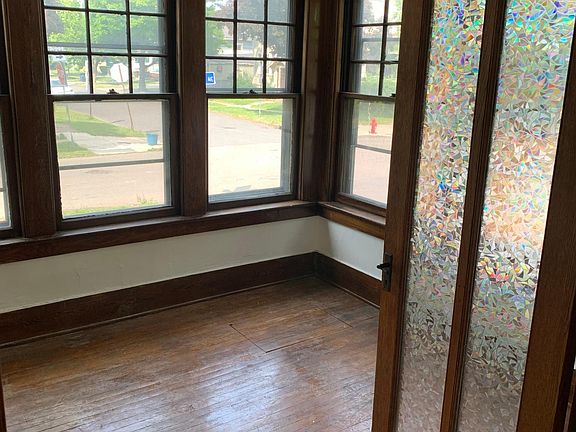 2nd image of 99 Montrose Ave Floor 1