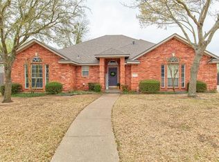 1514 Chaucer Dr, Cleburne, TX 76033