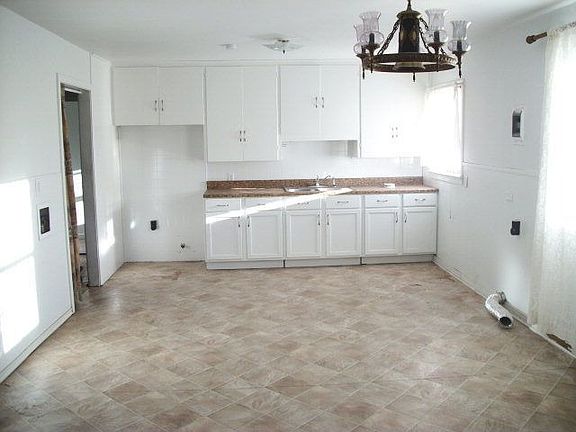 4th image of 3707 McKnight Dr