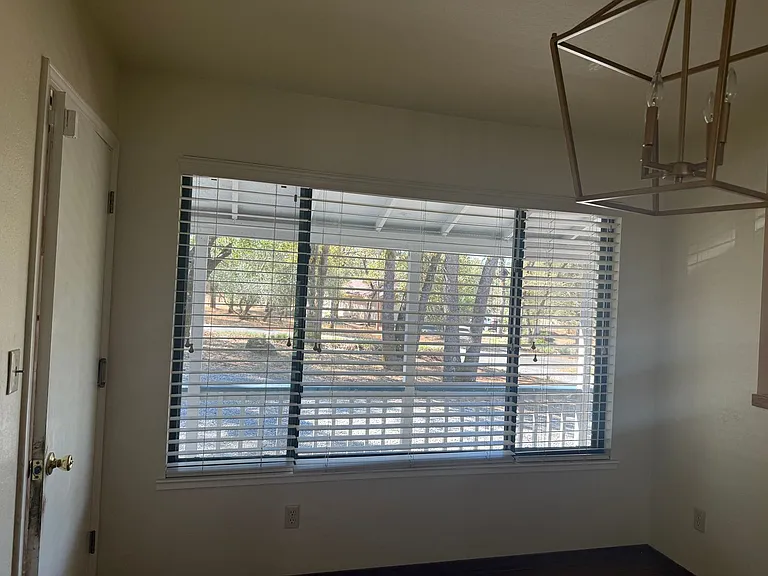 4161 Helen Ln — Photo 2