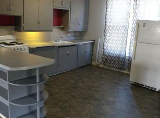 951 S 4th St, Cottage Grove, OR 97424