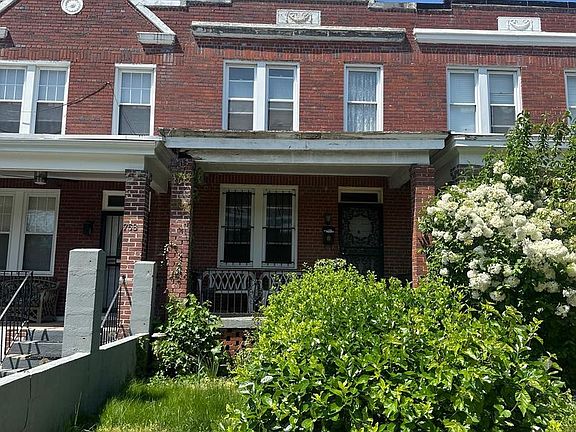 2nd image of 760 19th St NE