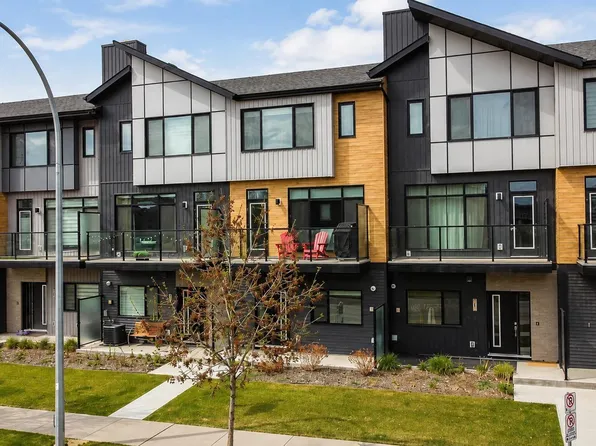 50 Ebony Blvd #26, Strathcona County, AB T8H 2X4