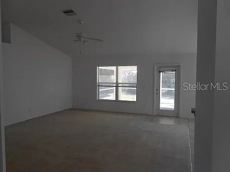 3 bed, 2.0 bath, 1788 sqft, $1,795 — Photo 2
