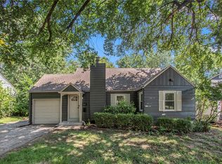 8137 Ward Pkwy, Kansas City, MO 64114