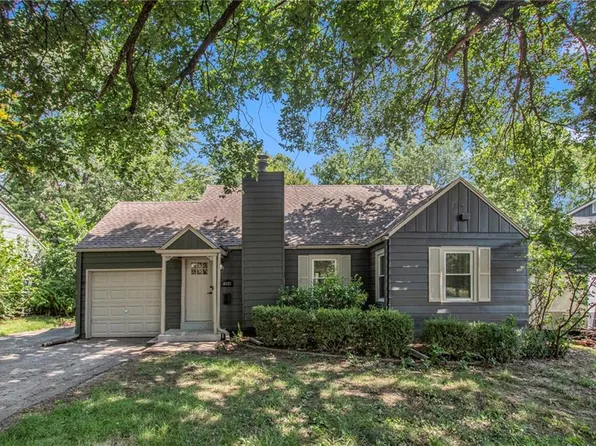 8137 Ward Pkwy, Kansas City, MO 64114