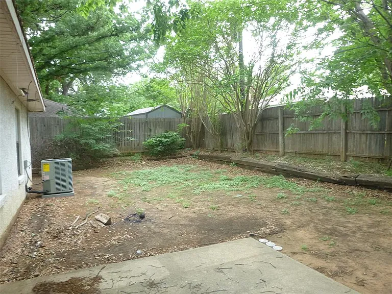 5704 Sterling Green Trl — Photo 11