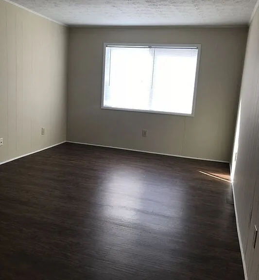 Branson Creek Commons — Photo 9