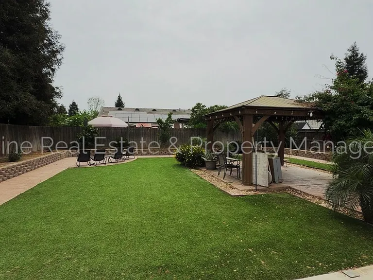 3851 W Buena Vista Ave — Photo 4