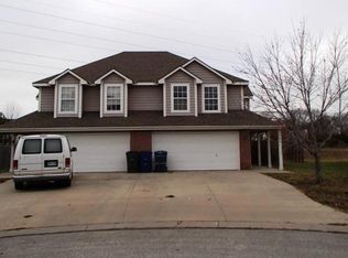 519 John Doy Ct, Lawrence, KS 66049
