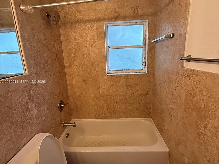 426 NE 77th Street Rd #4 — Photo 16