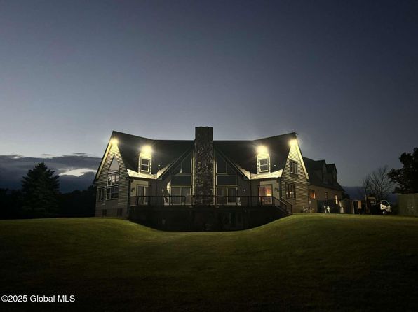 122 County Route 360, Medusa, NY 12120
