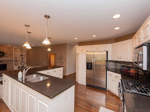 3rd image of 12175 Ilex St NW