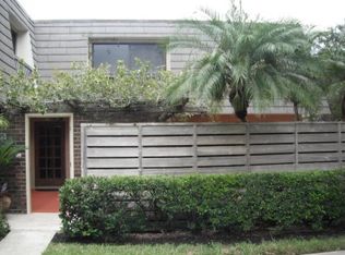 807 8th Ter, Palm Beach Gardens, FL 33418
