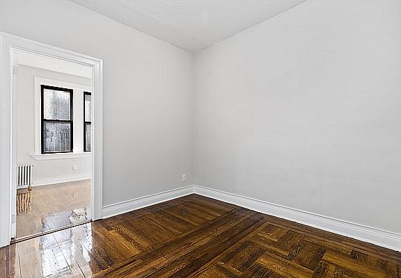 2nd image of 432 Suydam St APT D15