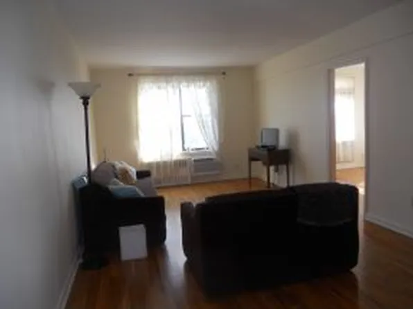 2546 East 13th Street image 1 of 5