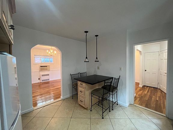 5th image of 204-15 42nd Ave #1