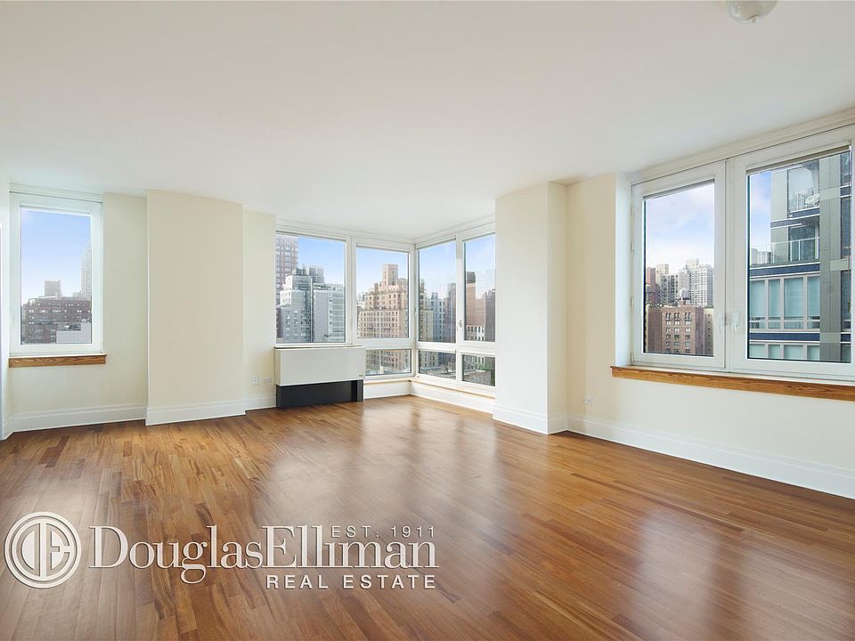 1st image of 300 E 77th St APT 15B