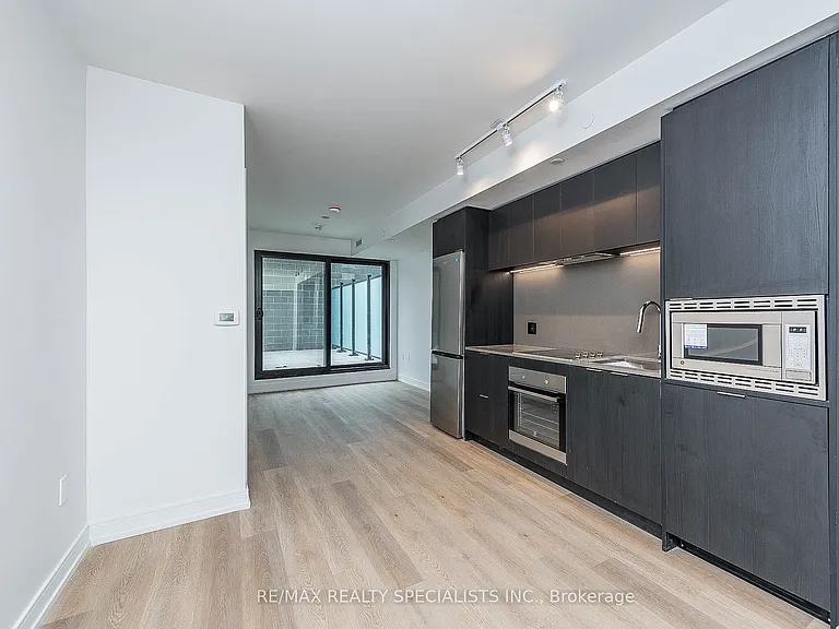 1 Jarvis St #305 — Photo 7