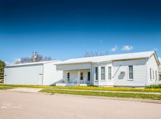 315 E D St, Trenton, NE 69044