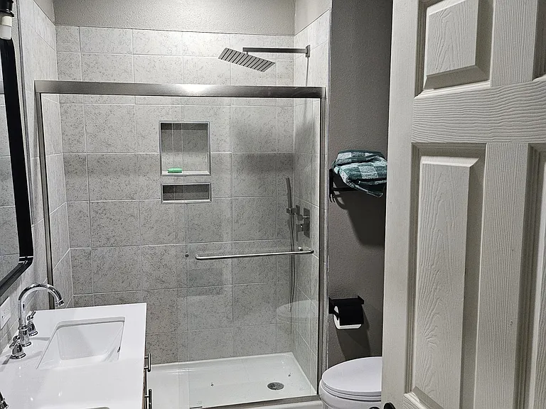 1822 Stella Ave — Photo 38