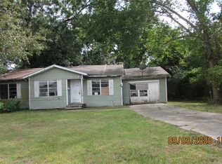 1613 W Willis St, Alvin, TX 77511