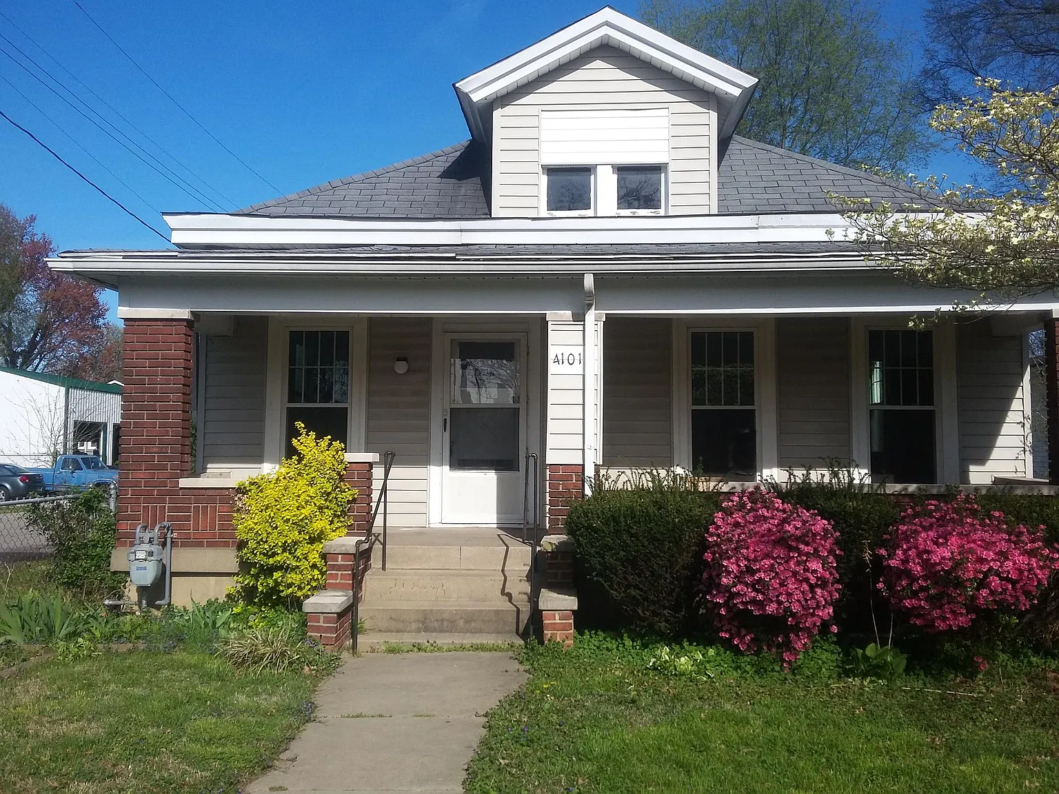 2 bed, 840 sqft, $1,175 — Photo 1
