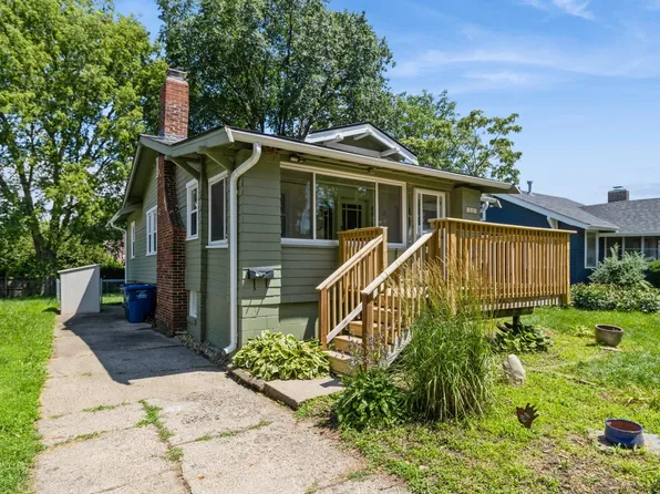 849 39th St, Des Moines, IA 50312