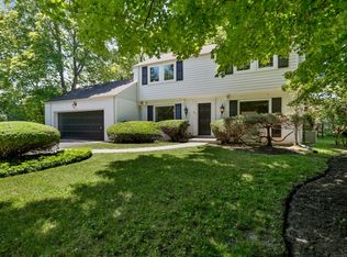 903 Seneca Rd, Wilmette, IL 60091