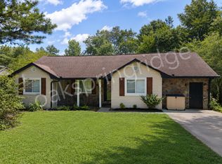 3283 Creekwood Dr, Rex, GA 30273