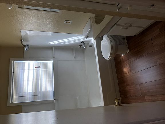 5th image of 2216 Marilyn St APT 29