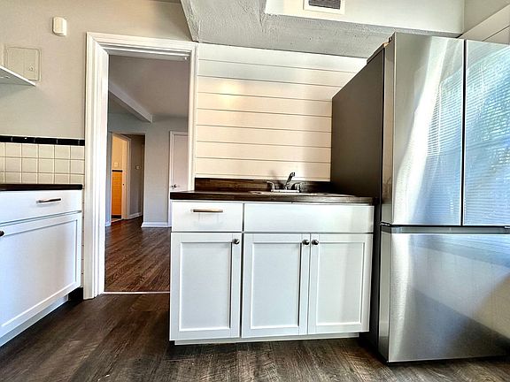 3rd image of 7218 Tennis Way APT 1