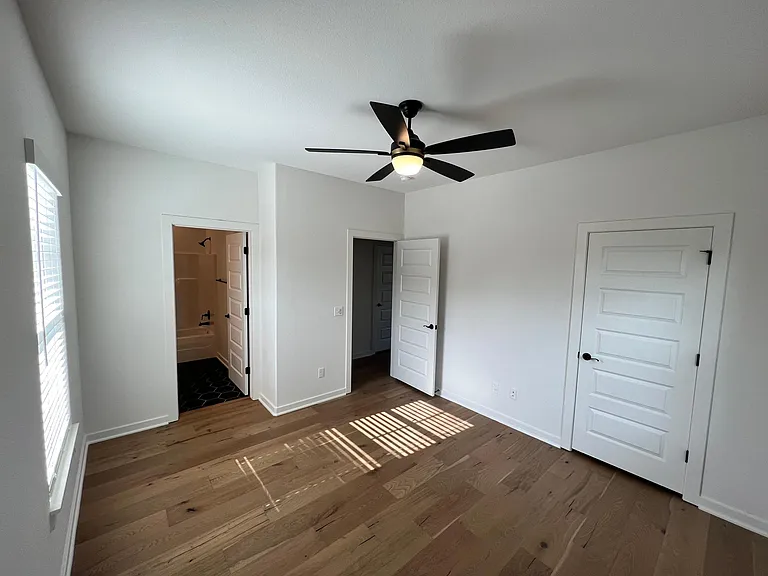 5456 Hackett St #5456 — Photo 11