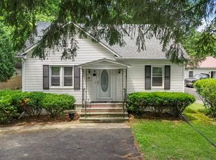 19 N Ohioville Rd, New Paltz, NY 12561